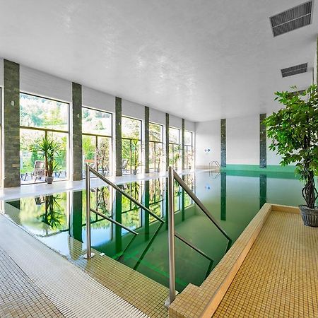 Hotel Olivia Medical Spa Skomielna Czarna Экстерьер фото