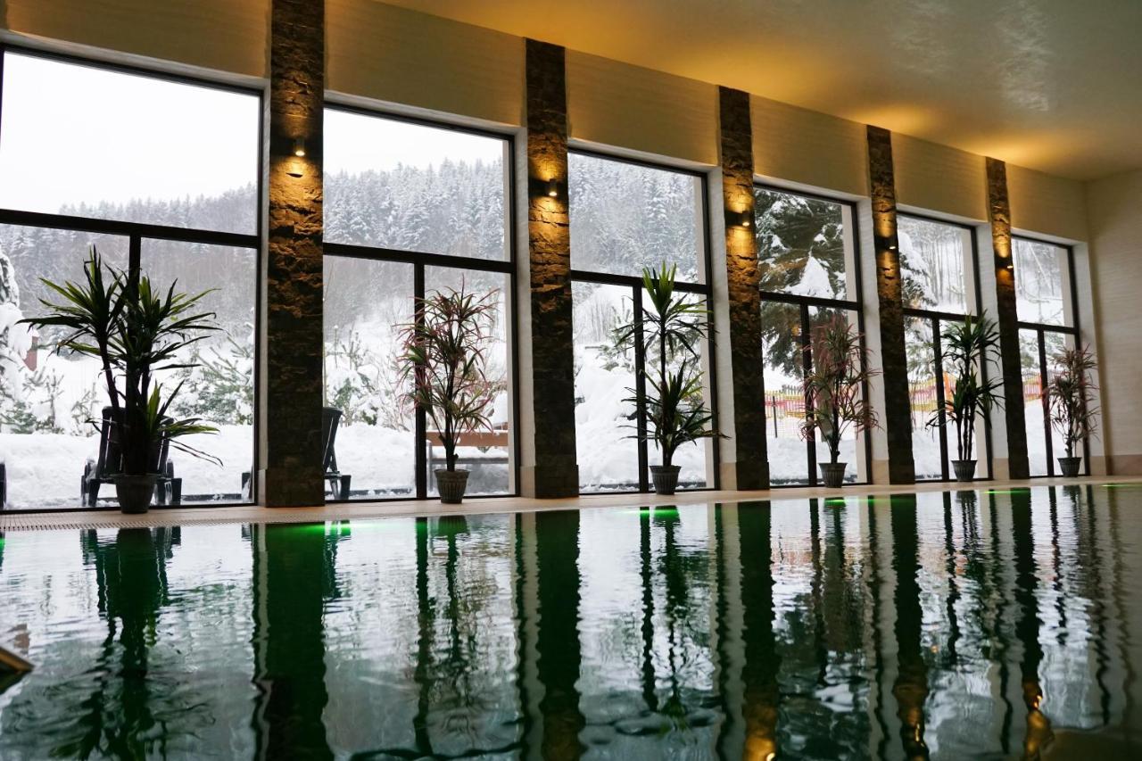 Hotel Olivia Medical Spa Skomielna Czarna Экстерьер фото