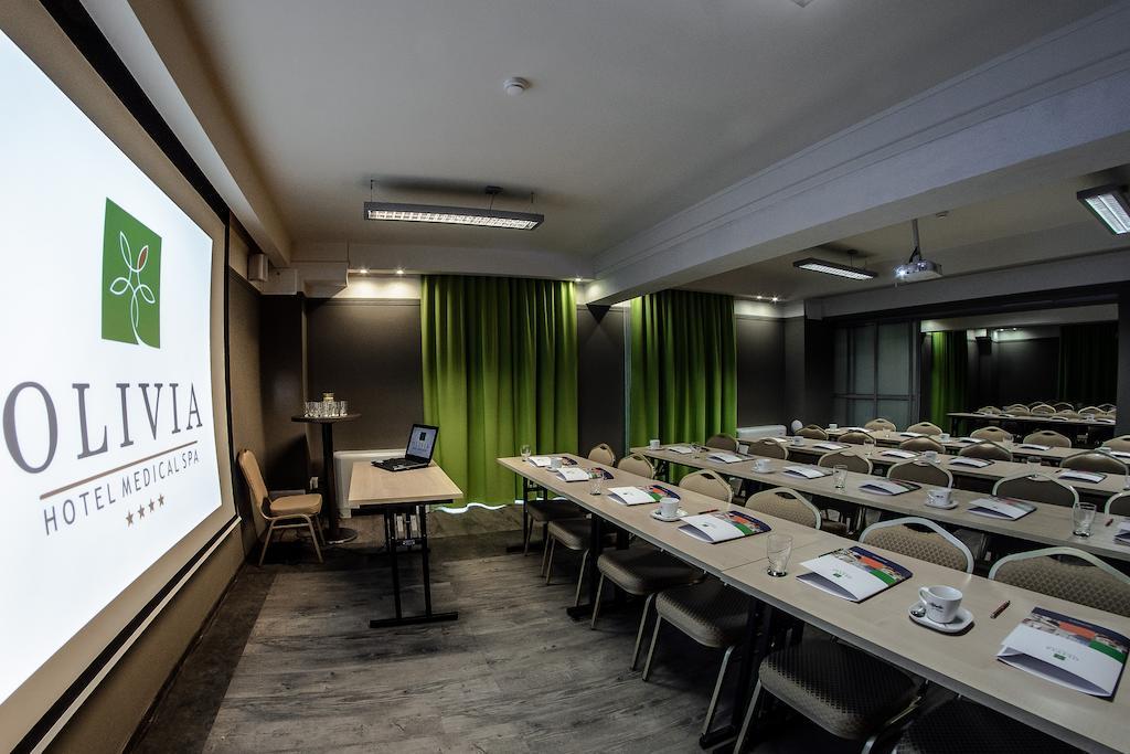 Hotel Olivia Medical Spa Skomielna Czarna Экстерьер фото