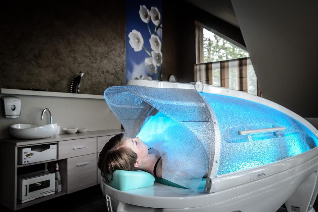 Hotel Olivia Medical Spa Skomielna Czarna Экстерьер фото