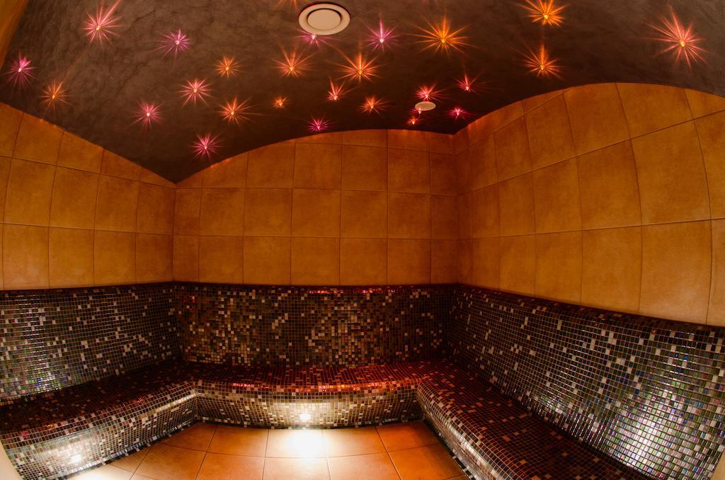 Hotel Olivia Medical Spa Skomielna Czarna Экстерьер фото